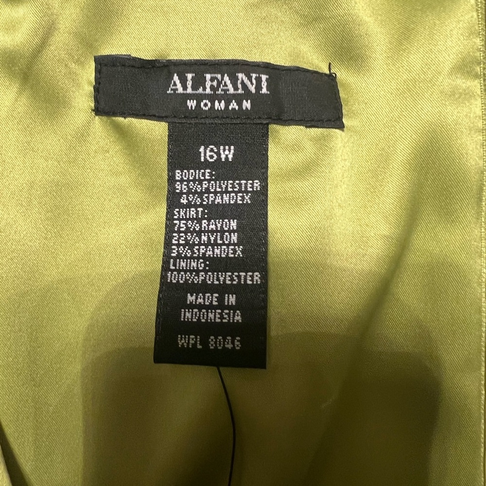 Alfani Women's Olive & Black